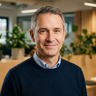 James Mitchell, Directeur général de Frugacompte