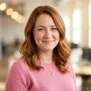 Emily Watson, chargée de la relation client au sein de Frugacompte